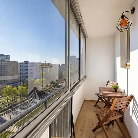 Apartment Spacious In Center With Air Conditioning And Desks By Renters *