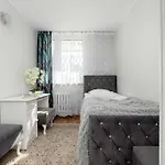 Spacious In Center With Air Conditioning And Desks By Renters * Warsaw
