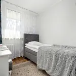 Spacious In Center With Air Conditioning And Desks By Renters Apartment Warsaw