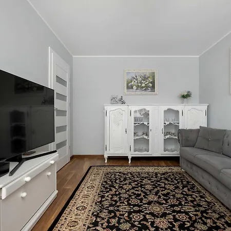 Spacious In Center With Air Conditioning And Desks By Renters Apartamento