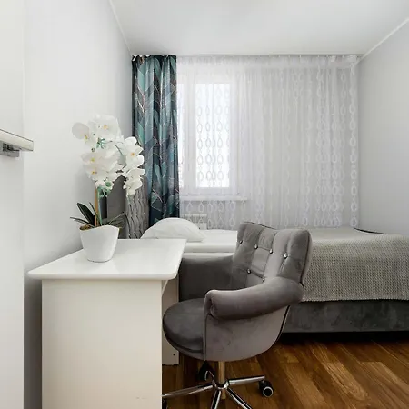 Spacious In Center With Air Conditioning And Desks By Renters Apartamento *