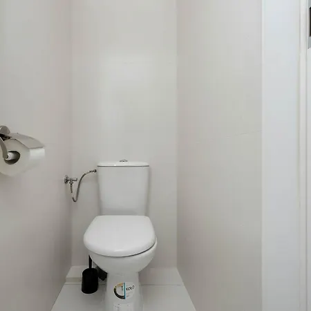 Apartamento Spacious In Center With Air Conditioning And Desks By Renters *