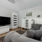 Appartement Spacious In Center With Air Conditioning And Desks By Renters