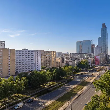 Spacious In Center With Air Conditioning And Desks By Renters شقة وارسو